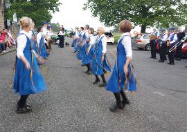 Men back there somewhere